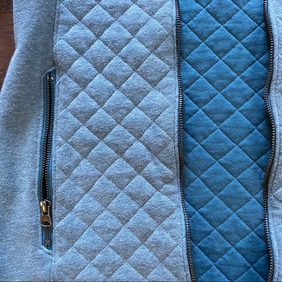 Columbia Women’s Quilted Zip-Up Jacket - Picture 3 of 5